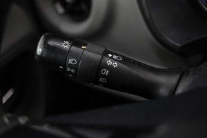 Toyota Yaris 1.5 100H Advance - Foto 35