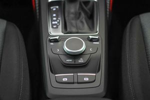 Audi Q2 35 TFSI 110kW (150CV) S tronic **Techo panorámico** - Foto 42