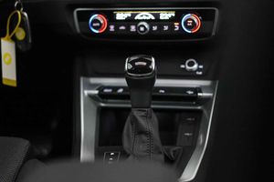 Audi Q3 Sportback 45 TFSIe S tronic **Techo panorámico** - Foto 45