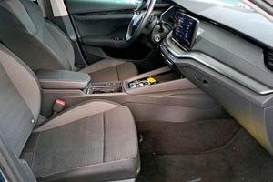 Skoda Octavia Combi 1.4 TSI 110kW/150kW DSG PHEV Ambit - Foto 4