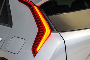 Kia Niro 1.6 GDi HEV 104kW (141CV) Emotion - Foto 16