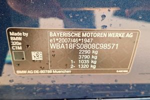 BMW Serie 3 320e **Techo panorámico** - Foto 4