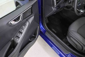 Hyundai IONIQ 1.6 GDI HEV Klass DCT - Foto 30