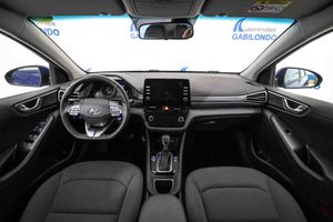 Hyundai IONIQ 1.6 GDI HEV Klass DCT - Foto 33
