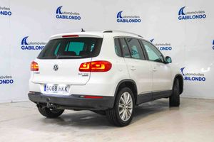 Volkswagen Tiguan 2.0 TDI 140cv 4x2 T1 BlueMotion Tech - Foto 9