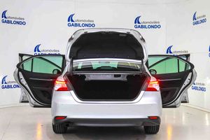 Toyota Camry 2.5 220H Advance - Foto 24