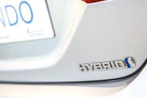 Toyota Camry 2.5 220H Advance - Foto 22