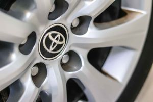 Toyota Camry 2.5 220H Advance - Foto 14