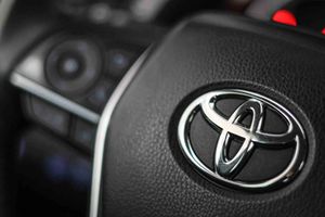 Toyota Camry 2.5 220H Advance - Foto 35