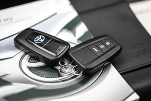 Toyota Camry 2.5 220H Advance - Foto 65