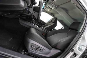 Toyota Camry 2.5 220H Advance - Foto 28