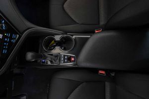 Toyota Camry 2.5 220H Advance - Foto 48