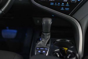 Toyota Camry 2.5 220H Advance - Foto 41