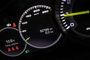 Porsche Cayenne Coupé E-Hybrid **Techo panorámico** - Foto 6