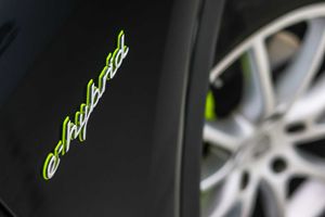 Porsche Cayenne Coupé E-Hybrid **Techo panorámico** - Foto 21