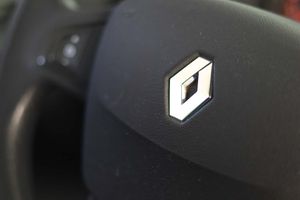 Renault Kangoo Furgon Profesional Maxi dCi **Automático** - Foto 31