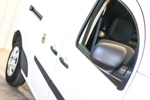 Renault Kangoo Furgon Profesional Maxi dCi **Automático** - Foto 17
