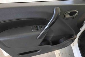 Renault Kangoo Furgon Profesional Maxi dCi **Automático** - Foto 27