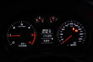 Audi A3 2.0 TDI 140cv Ambiente SLine - Foto 7