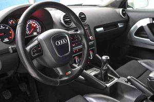 Audi A3 2.0 TDI 140cv Ambiente SLine - Foto 4