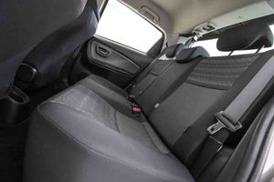 Toyota Yaris 100 Active - Foto 11