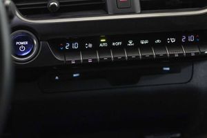 Lexus UX 2.0 250h Business - Foto 44