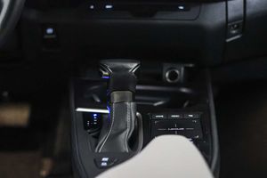 Lexus UX 2.0 250h Business - Foto 40
