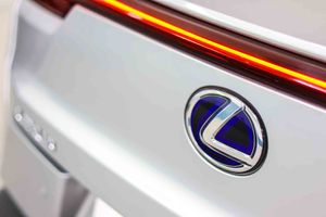 Lexus UX 2.0 250h Business - Foto 21