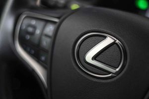 Lexus UX 2.0 250h Business - Foto 33