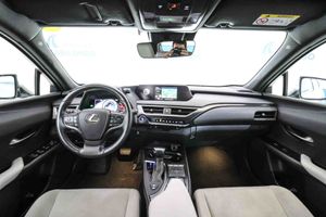 Lexus UX 2.0 250h Business - Foto 51