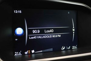 Volvo V40 2.0 D2 Momentum - Foto 9