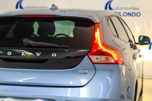 Volvo V40 2.0 D2 Momentum - Foto 22