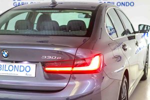 BMW Serie 3 330e Business Design - Foto 22