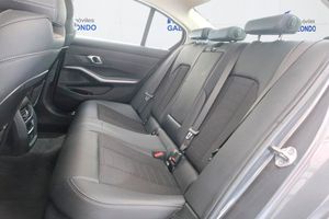 BMW Serie 3 330e Business Design - Foto 6
