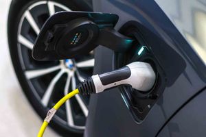 BMW Serie 3 330e Business Design - Foto 12