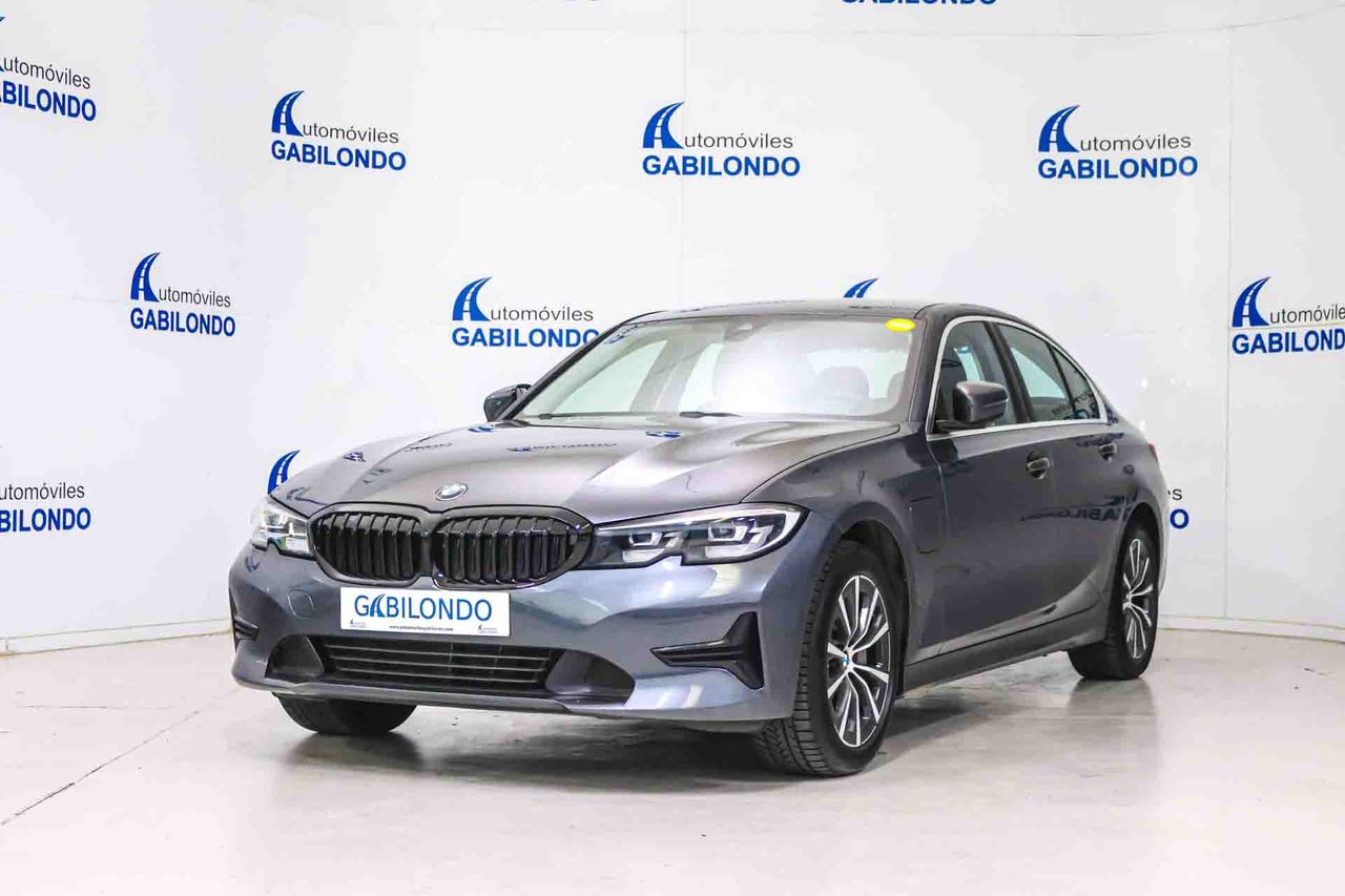 BMW Serie 3 330e Business Design - Foto 1