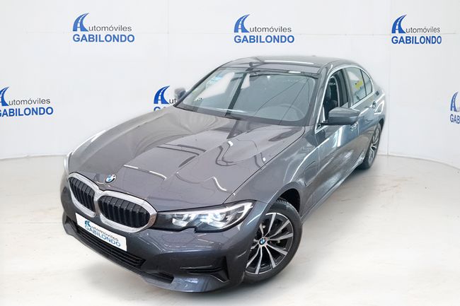 BMW Serie 3 330e Business Design - Foto 1