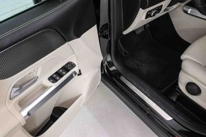 Mercedes GLB 2.0 GLB 200d Business Line **7 plazas** - Foto 28