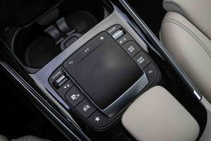 Mercedes GLB 2.0 GLB 200d Business Line **7 plazas** - Foto 41