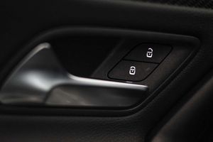 Mercedes Clase A A 250 e Sedán **Techo panorámico** - Foto 33