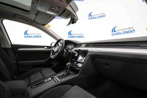 Volkswagen Passat Executive 1.5 TSI 110kW (150CV) DSG **Techo panorámico** - Foto 44