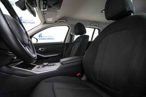 BMW Serie 3 320e xDrive Touring - Foto 30