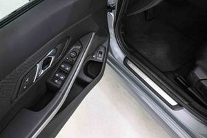 BMW Serie 3 320e xDrive Touring - Foto 31