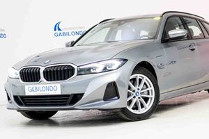 BMW Serie 3 320e xDrive Touring - Foto 25