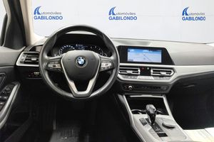 BMW Serie 3 318d Auto - Foto 3