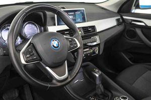 BMW X1 xDrive25e **Techo panorámico** - Foto 5