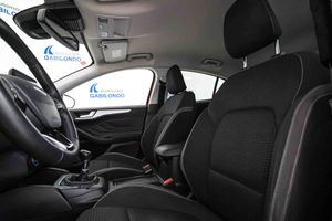 Ford Focus 1.0 Ecoboost 92kW Trend - Foto 24