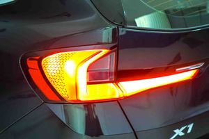 BMW X1 sDrive18i xLine First Edition - Foto 16