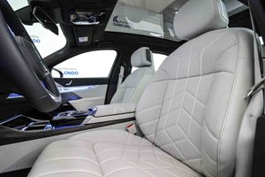 BMW i7 eDrive50 M Sport **Techo panorámico** - Foto 33