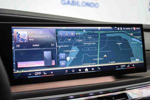 BMW i7 eDrive50 M Sport **Techo panorámico** - Foto 59